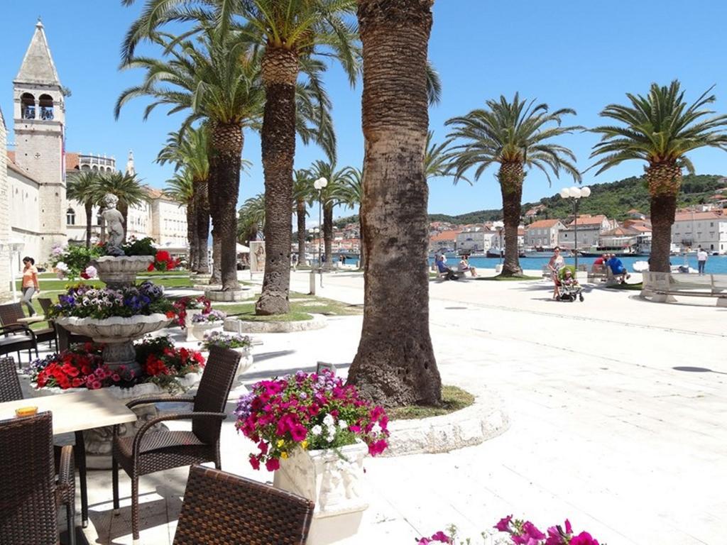 Apartments Horizont Trogir Ngoại thất bức ảnh