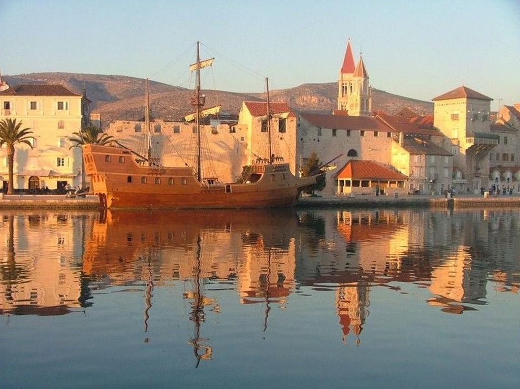 Apartments Horizont Trogir Ngoại thất bức ảnh